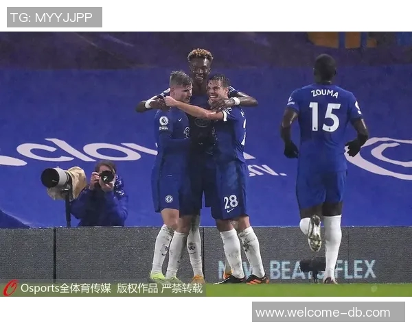 蒂亚戈席尔瓦长子在斯坦福桥担任球童弟弟同样为切尔西效力 蒂亚戈席尔瓦长子在斯坦福桥担任球童弟弟同样为切尔西效力